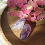 Amethist Brazilië trommelstenen – curated crystal by Marga Jacobs | rust, symboliek en intuïtieve zelfzorg