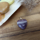 Amethist edelsteen hanger hart | 20 mm – curated crystal by Marga Jacobs | rust, symboliek en intuïtieve zelfzorg