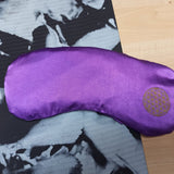 Amethist Yoga Gems Meditatie Oogkussen – curated crystal by Marga Jacobs | rust, symboliek en intuïtieve zelfzorg