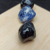 Apachetraan trommelstenen – curated crystal by Marga Jacobs | rust, symboliek en intuïtieve zelfzorg