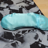 Aquamarijn Yoga Gems Meditatie Oogkussen – curated crystal by Marga Jacobs | rust, symboliek en intuïtieve zelfzorg