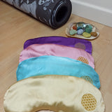 Aquamarijn Yoga Gems Meditatie Oogkussen – curated crystal by Marga Jacobs | rust, symboliek en intuïtieve zelfzorg