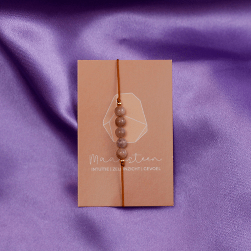 Armbanden basic ~ Uchu Reminders – curated crystal by Marga Jacobs | rust, symboliek en intuïtieve zelfzorg