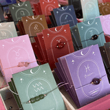 Armbanden sterrenbeeld ~ Uchu Reminders – curated crystal by Marga Jacobs | rust, symboliek en intuïtieve zelfzorg