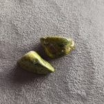 Atlantisiet trommelstenen – curated crystal by Marga Jacobs | rust, symboliek en intuïtieve zelfzorg