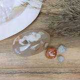 Balans vinden emotioneel edelstenensetje – curated crystal by Marga Jacobs | rust, symboliek en intuïtieve zelfzorg