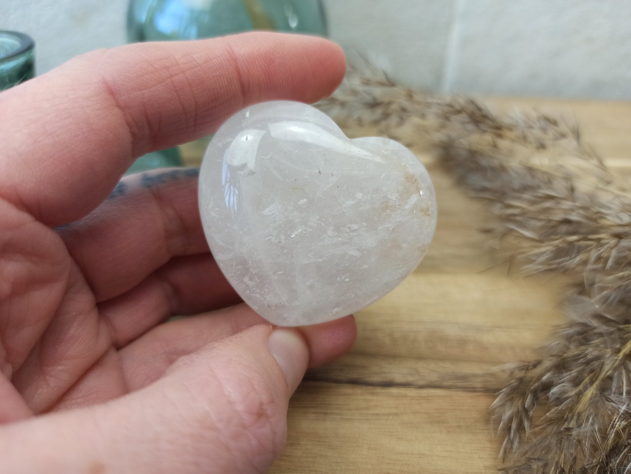 Bergkristal hart | 4,5 cm – curated crystal by Marga Jacobs | rust, symboliek en intuïtieve zelfzorg