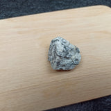 Biotiet trommelstenen – curated crystal by Marga Jacobs | rust, symboliek en intuïtieve zelfzorg