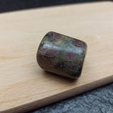 Bixbiet trommelstenen – curated crystal by Marga Jacobs | rust, symboliek en intuïtieve zelfzorg