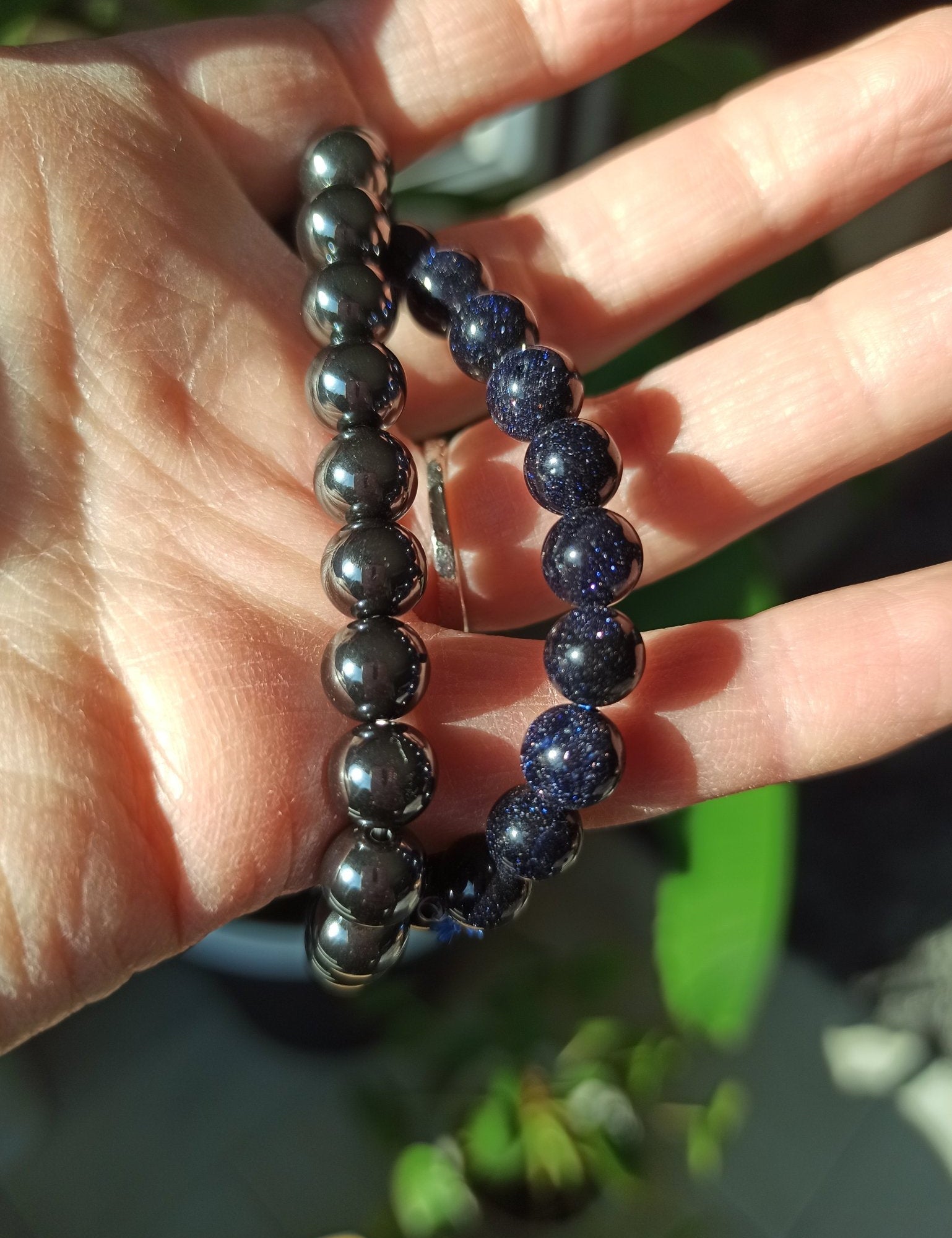 Blauwstroom edelsteen armband | 8 mm – curated crystal by Marga Jacobs | rust, symboliek en intuïtieve zelfzorg