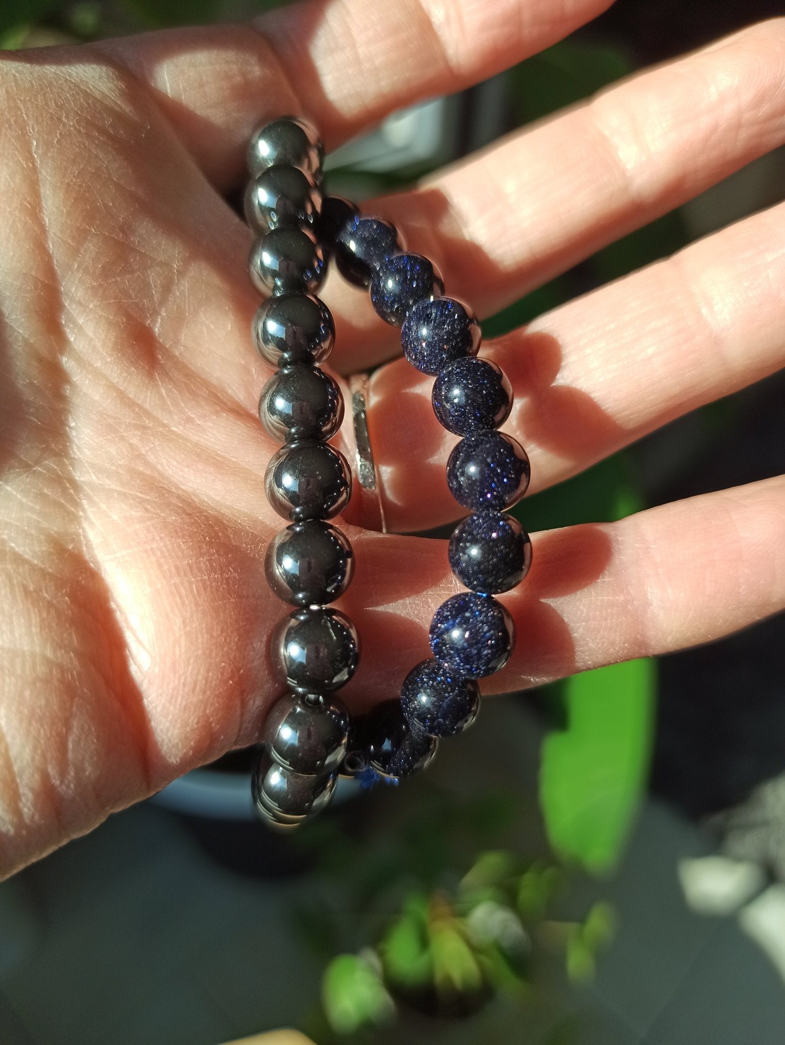 Blauwstroom edelsteen armband | 8 mm – curated crystal by Marga Jacobs | rust, symboliek en intuïtieve zelfzorg