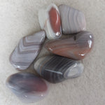 Botswana Agaat (roze) trommelstenen – curated crystal by Marga Jacobs | rust, symboliek en intuïtieve zelfzorg