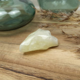 Brazilianiet trommelstenen – curated crystal by Marga Jacobs | rust, symboliek en intuïtieve zelfzorg