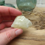 Brazilianiet trommelstenen – curated crystal by Marga Jacobs | rust, symboliek en intuïtieve zelfzorg