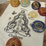 Chakra schijfstenen setje – curated crystal by Marga Jacobs | rust, symboliek en intuïtieve zelfzorg