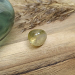 Chrysoberil trommelstenen – curated crystal by Marga Jacobs | rust, symboliek en intuïtieve zelfzorg