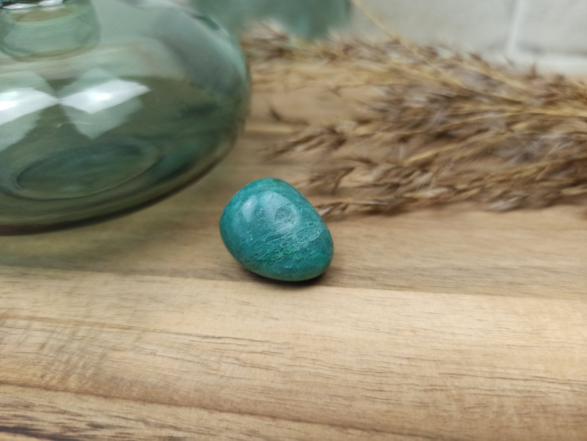 Chrysocolla trommelstenen – curated crystal by Marga Jacobs | rust, symboliek en intuïtieve zelfzorg