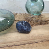 Dumortieriet trommelstenen – curated crystal by Marga Jacobs | rust, symboliek en intuïtieve zelfzorg