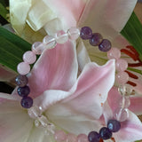 Gouden driehoek armband | 8 mm – curated crystal by Marga Jacobs | rust, symboliek en intuïtieve zelfzorg