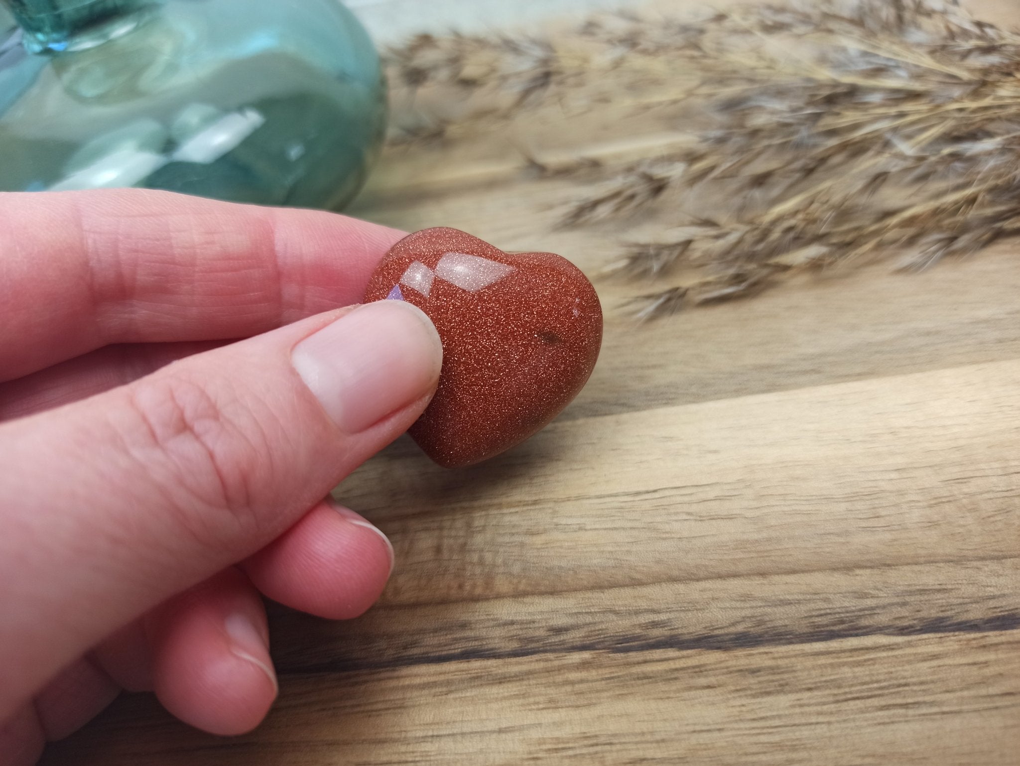 Goudstroom hart | 3 cm – curated crystal by Marga Jacobs | rust, symboliek en intuïtieve zelfzorg