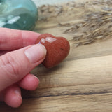 Goudstroom hart | 3 cm – curated crystal by Marga Jacobs | rust, symboliek en intuïtieve zelfzorg