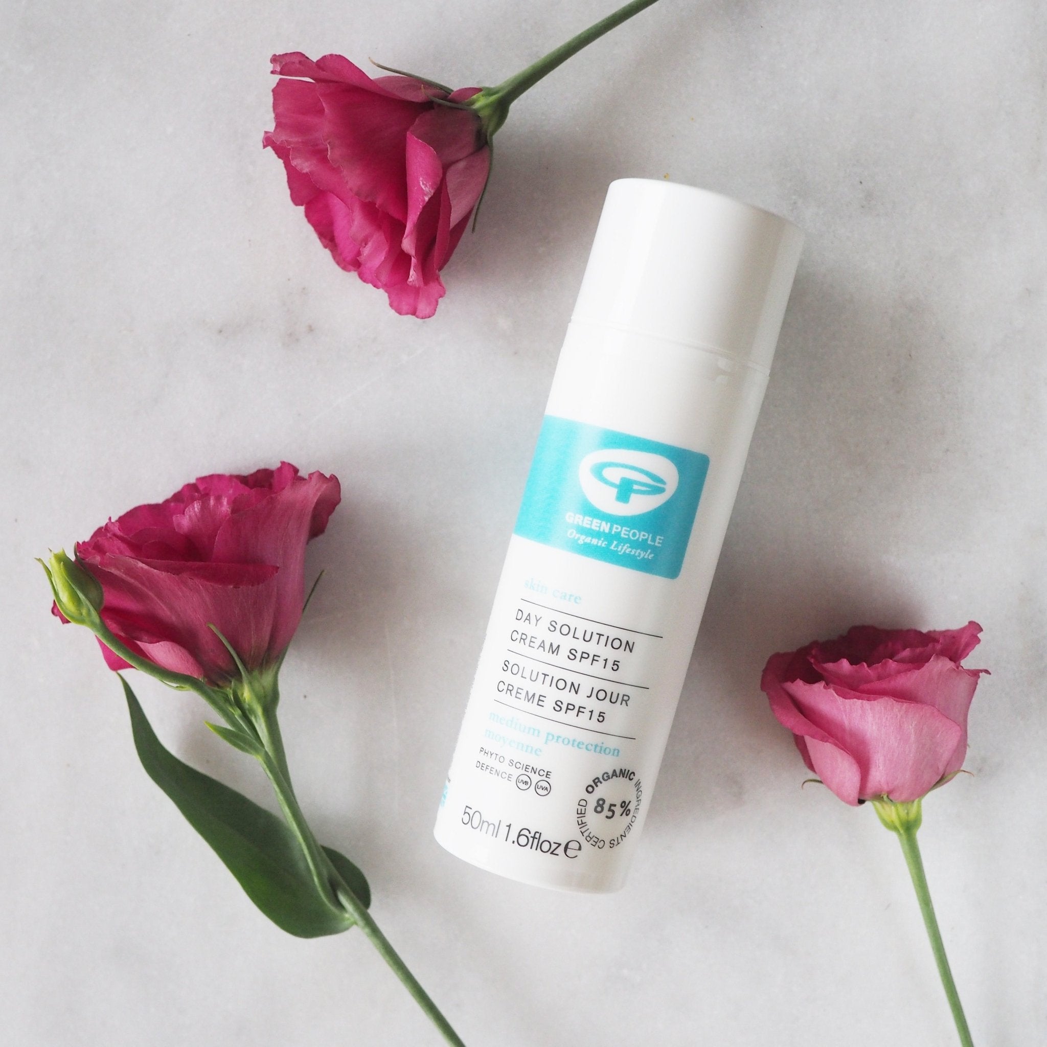 Green People Day Solution Cream SPF15 – curated crystal by Marga Jacobs | rust, symboliek en intuïtieve zelfzorg