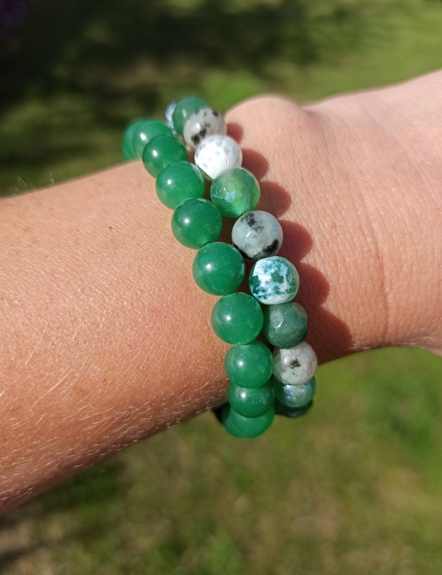 Groene agaat edelsteen armband | 8 mm – curated crystal by Marga Jacobs | rust, symboliek en intuïtieve zelfzorg