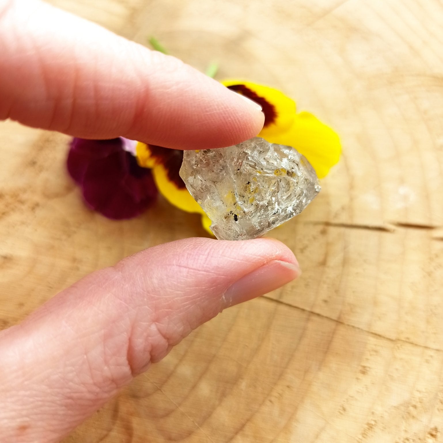 Herkimer diamant | ruw – curated crystal by Marga Jacobs | rust, symboliek en intuïtieve zelfzorg