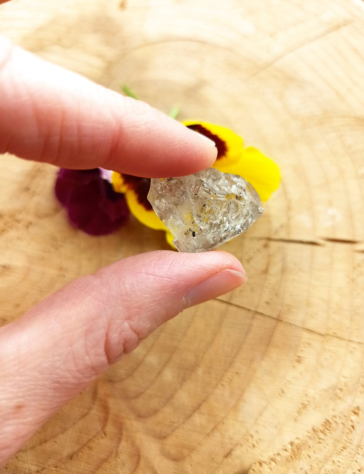 Herkimer diamant | ruw – curated crystal by Marga Jacobs | rust, symboliek en intuïtieve zelfzorg