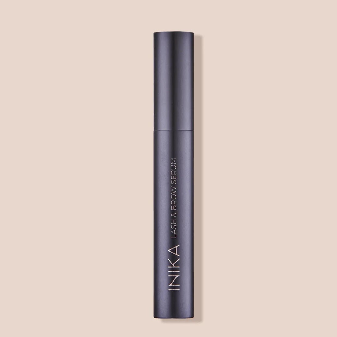 INIKA Organic Lash & Brow Serum – curated crystal by Marga Jacobs | rust, symboliek en intuïtieve zelfzorg