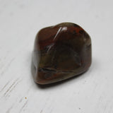 Jaspis trommelstenen – curated crystal by Marga Jacobs | rust, symboliek en intuïtieve zelfzorg