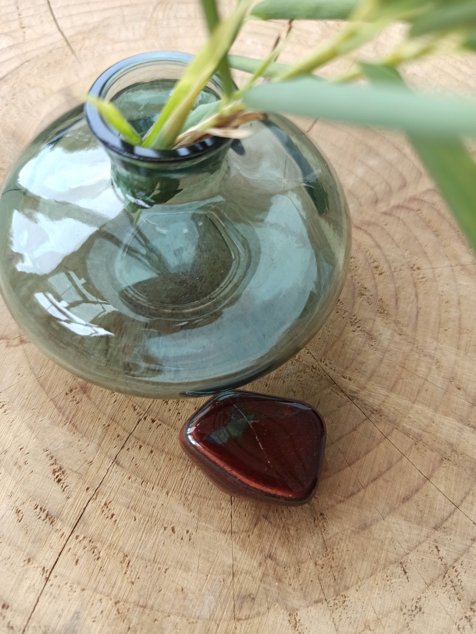 Kattenoog trommelstenen – curated crystal by Marga Jacobs | rust, symboliek en intuïtieve zelfzorg