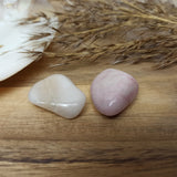 Kunziet trommelstenen – curated crystal by Marga Jacobs | rust, symboliek en intuïtieve zelfzorg