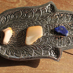 Lapis Lazuli trommelstenen – curated crystal by Marga Jacobs | rust, symboliek en intuïtieve zelfzorg