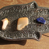 Lapis Lazuli trommelstenen – curated crystal by Marga Jacobs | rust, symboliek en intuïtieve zelfzorg