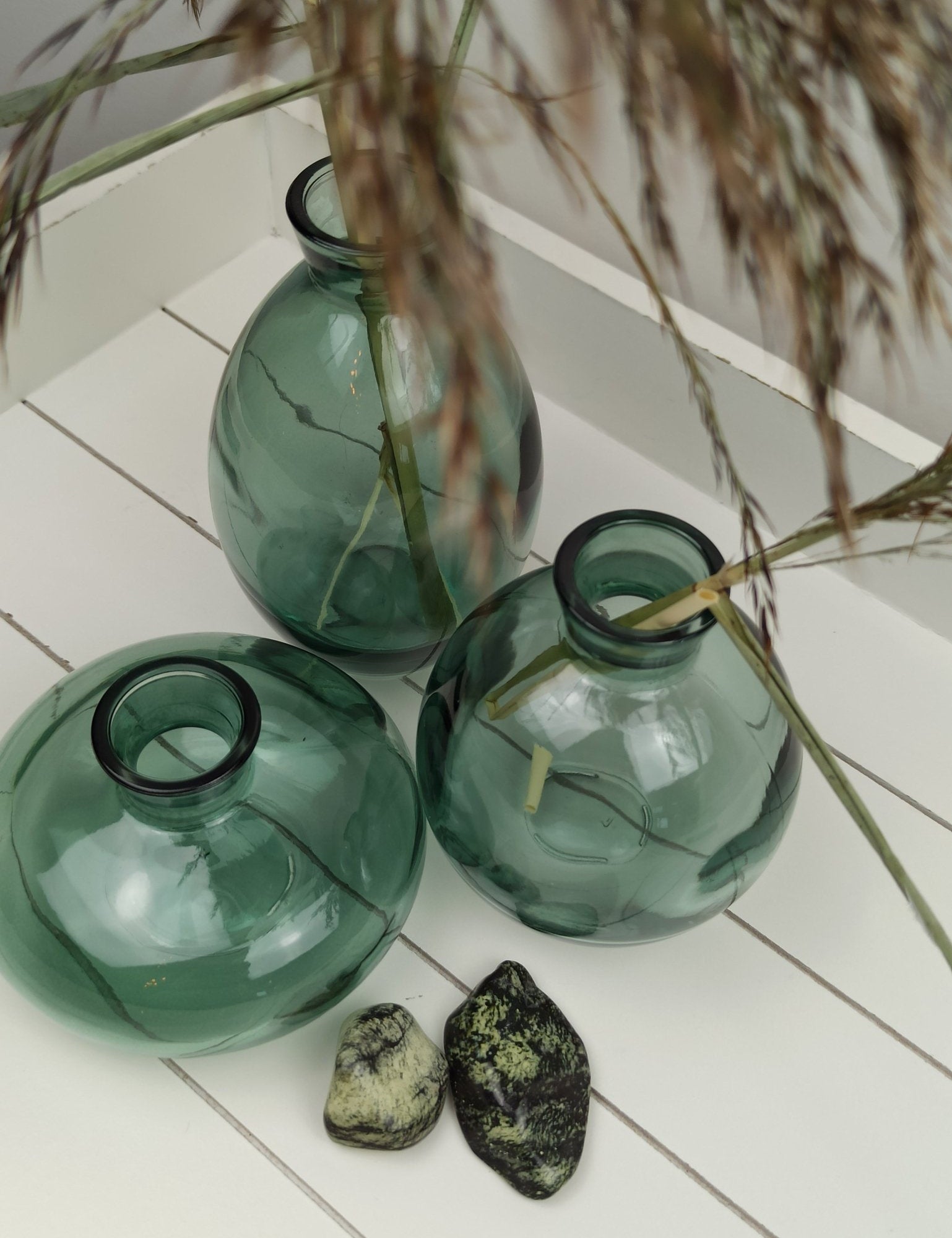 Luipaard serpentijn trommelstenen – curated crystal by Marga Jacobs | rust, symboliek en intuïtieve zelfzorg