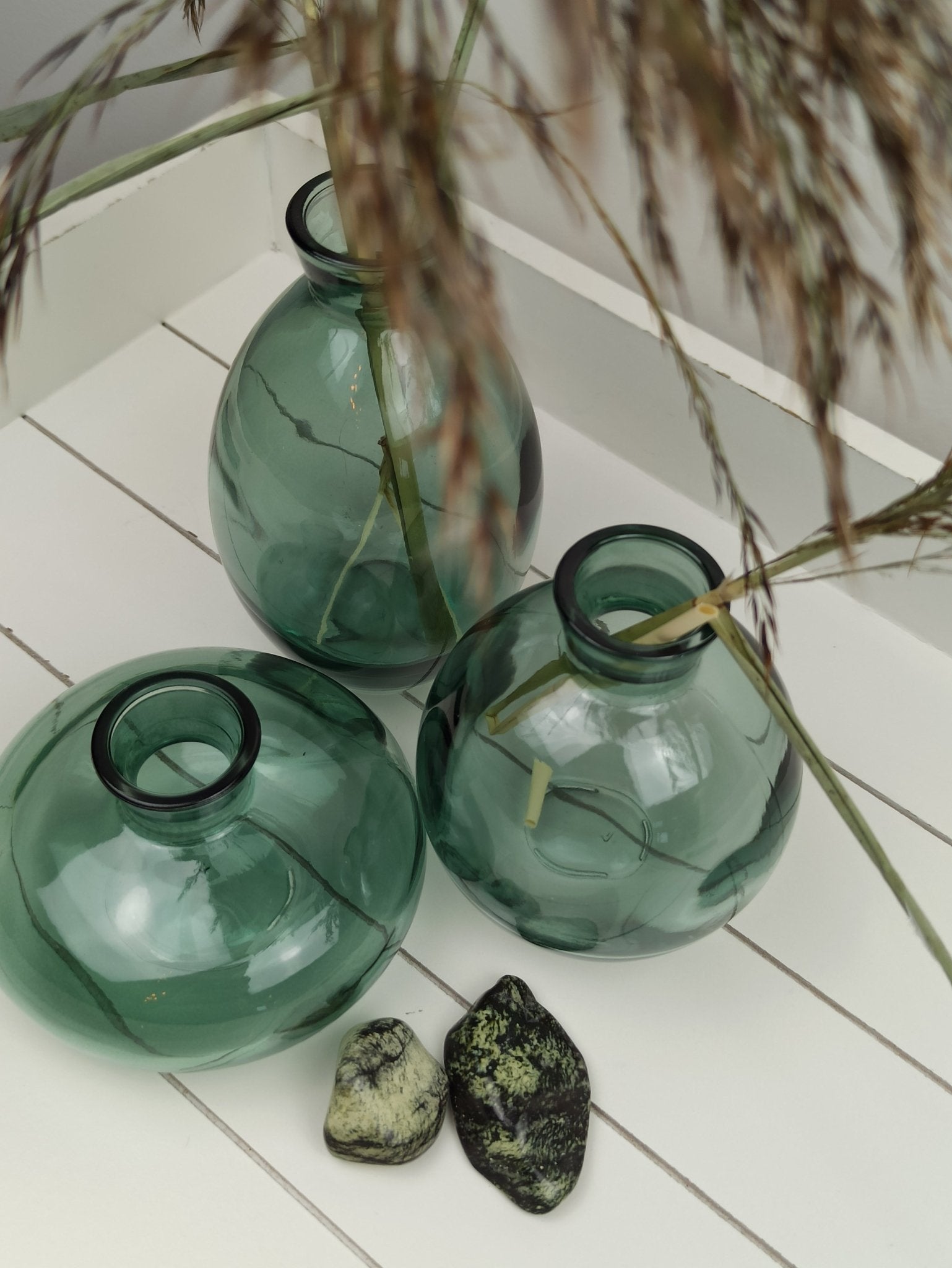 Luipaard serpentijn trommelstenen – curated crystal by Marga Jacobs | rust, symboliek en intuïtieve zelfzorg