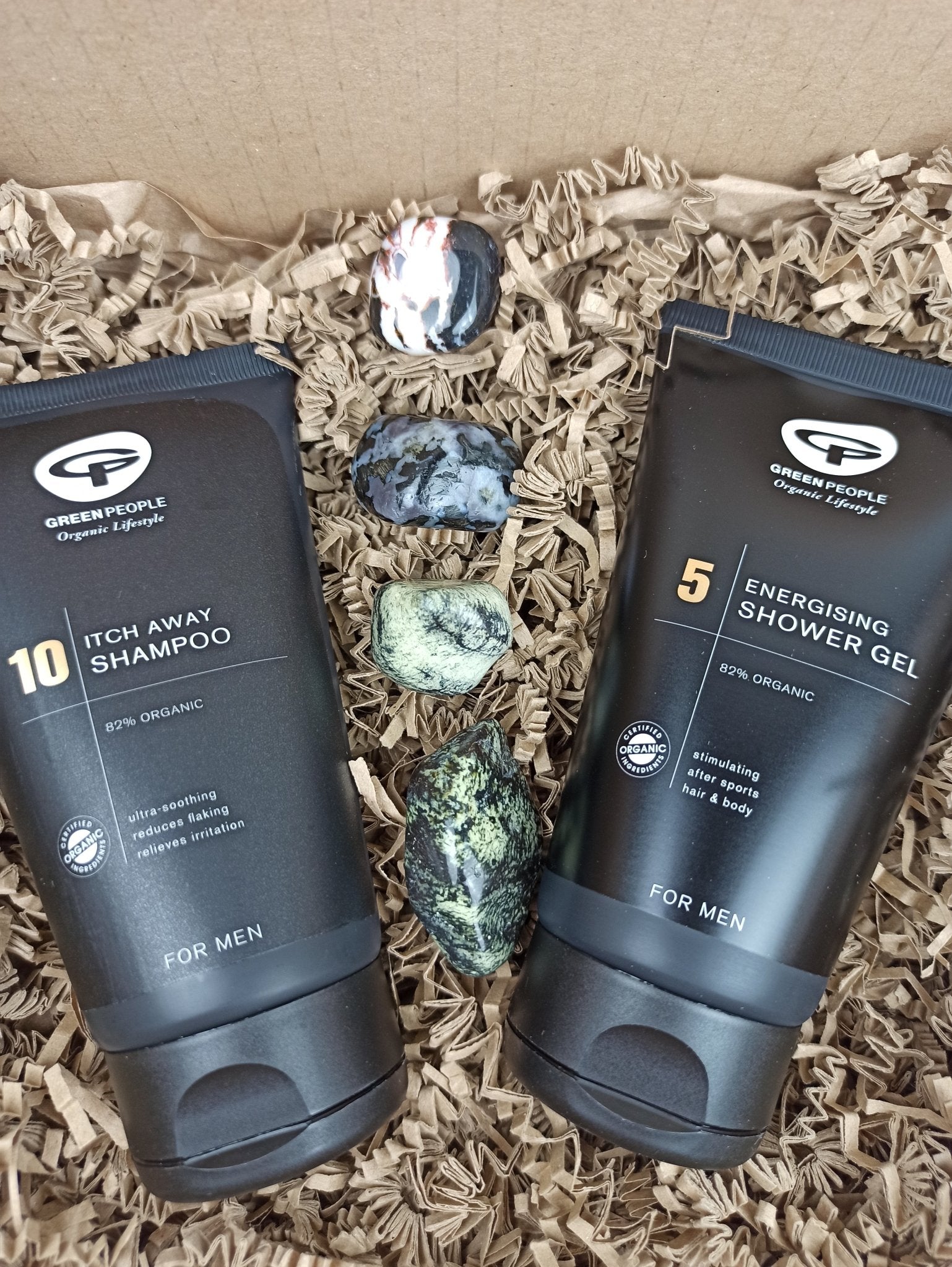 Luipaard serpentijn trommelstenen – curated crystal by Marga Jacobs | rust, symboliek en intuïtieve zelfzorg