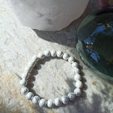 Magneet edelsteen armband | 8 mm – curated crystal by Marga Jacobs | rust, symboliek en intuïtieve zelfzorg