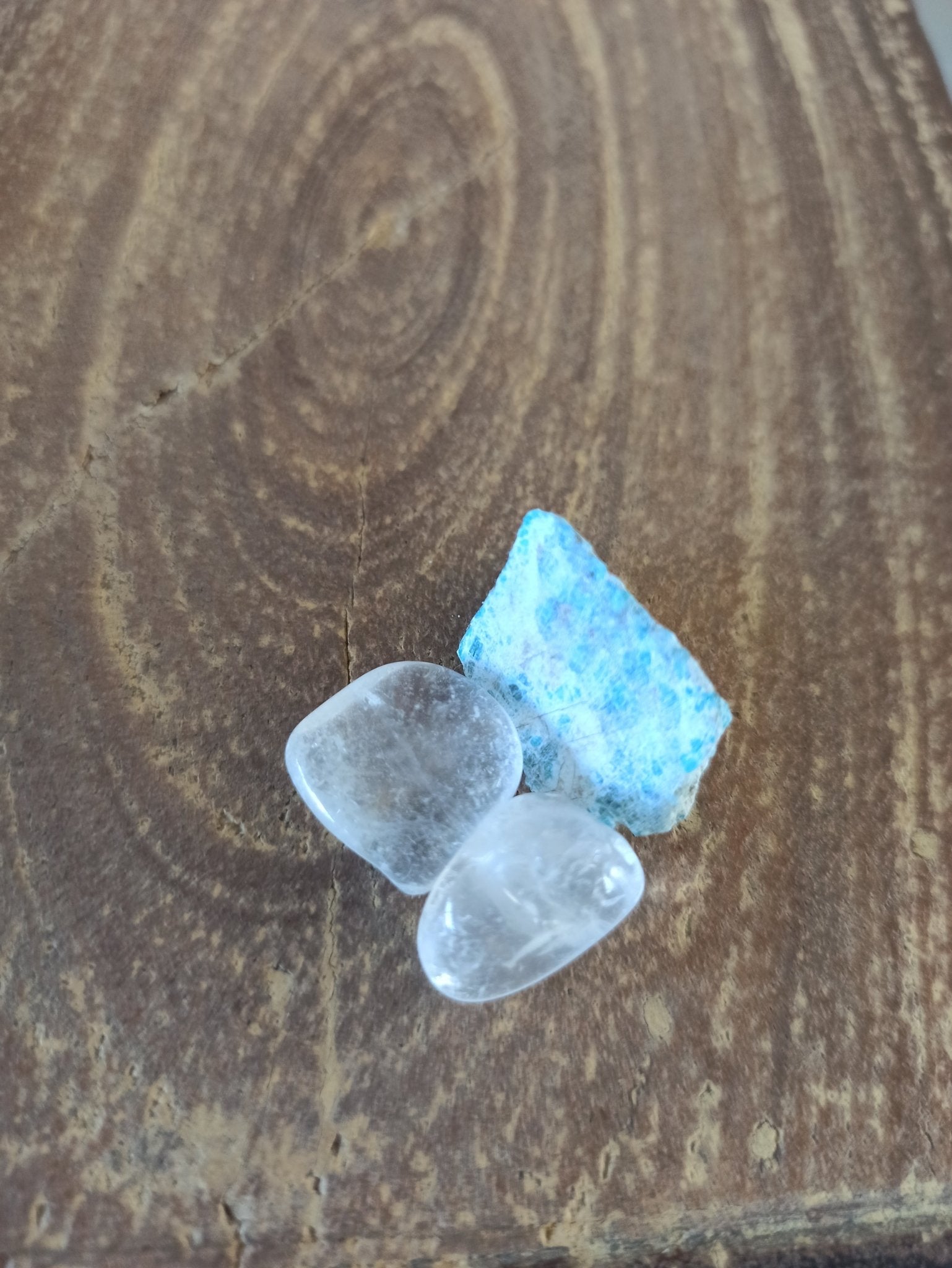 Moedig voorwaarts edelsteenwaterset – curated crystal by Marga Jacobs | rust, symboliek en intuïtieve zelfzorg