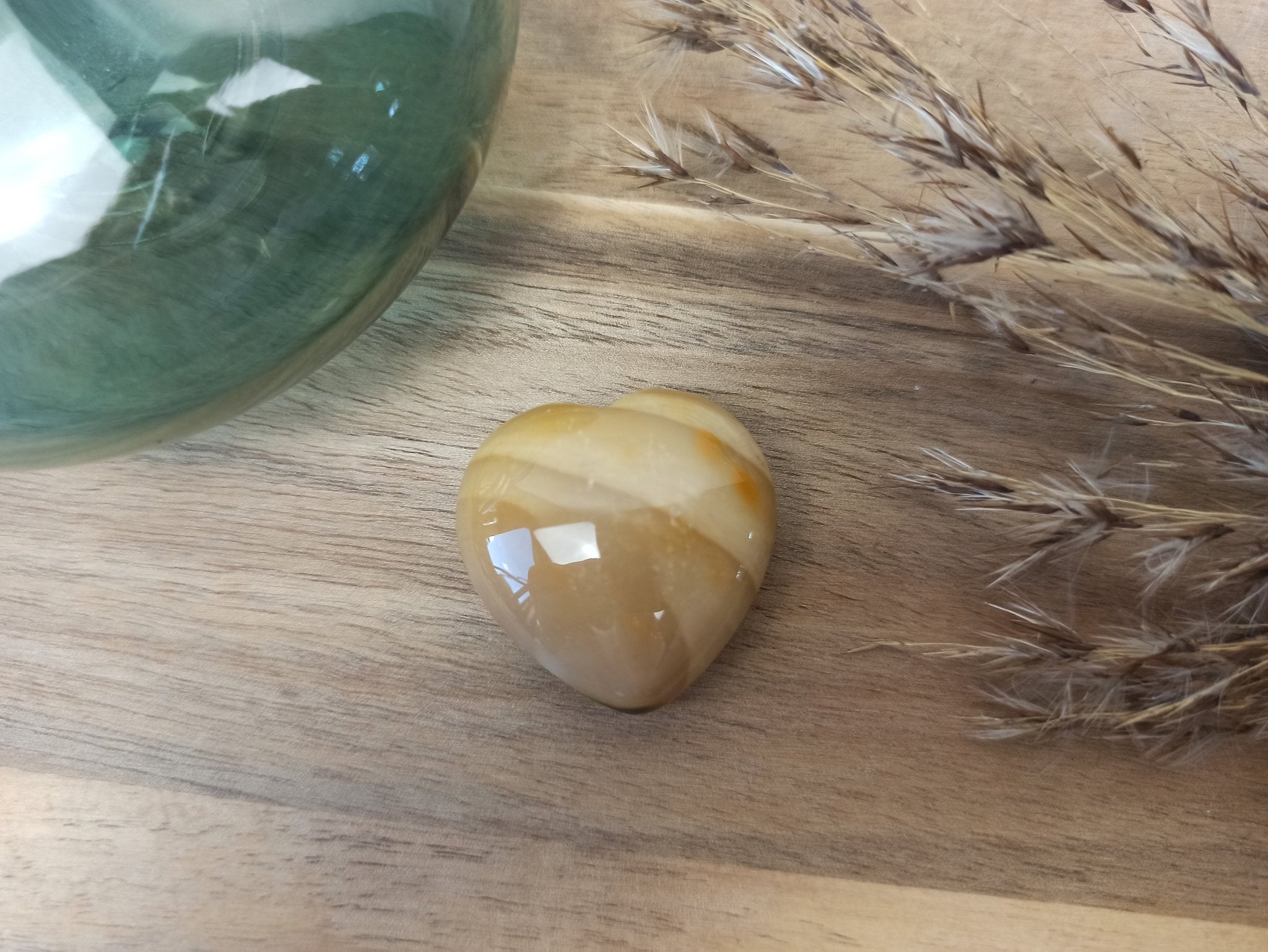 Mokaiet hart | 3 cm – curated crystal by Marga Jacobs | rust, symboliek en intuïtieve zelfzorg