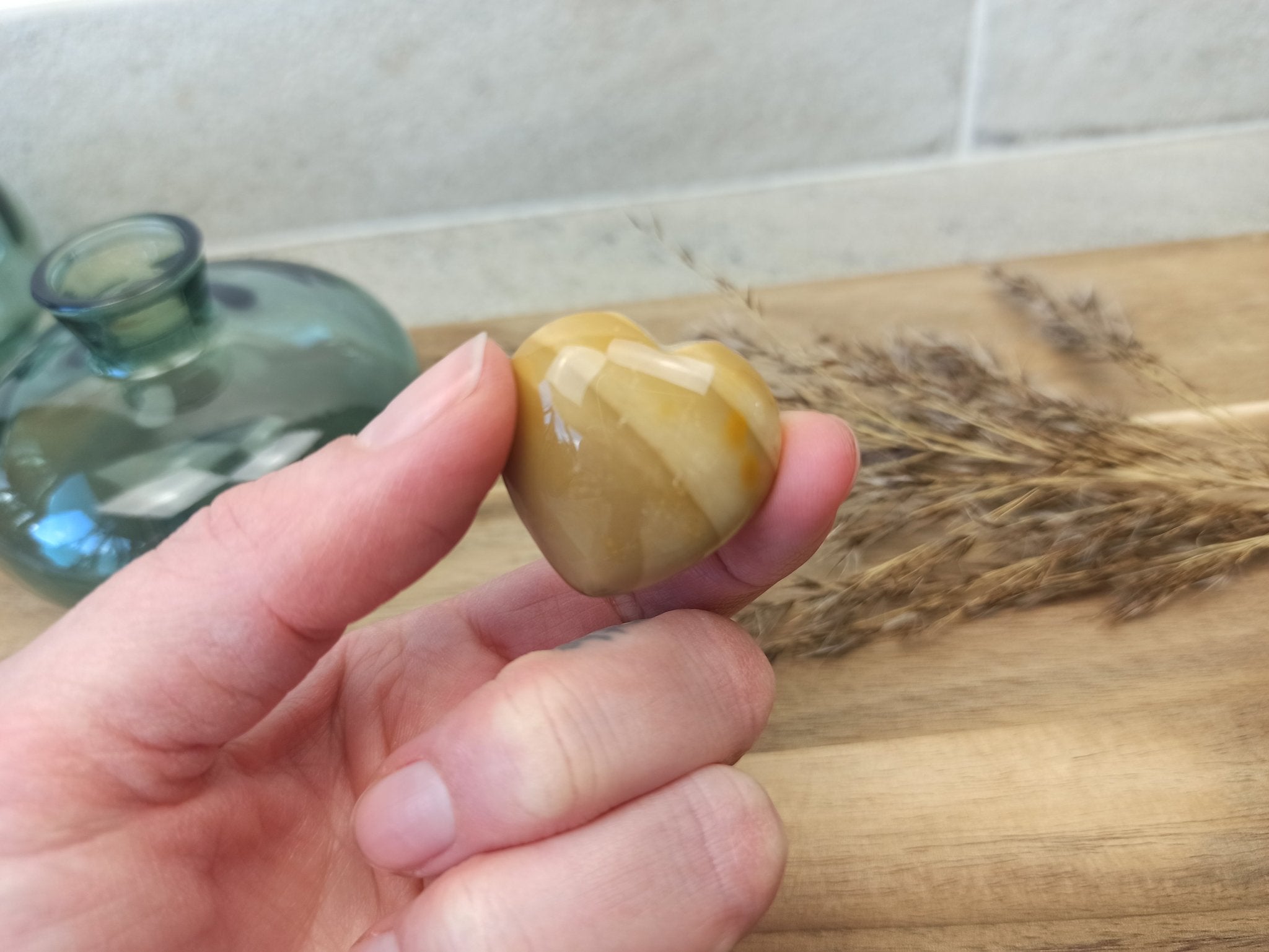 Mokaiet hart | 3 cm – curated crystal by Marga Jacobs | rust, symboliek en intuïtieve zelfzorg