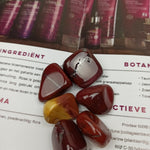 Mokaiet trommelstenen – curated crystal by Marga Jacobs | rust, symboliek en intuïtieve zelfzorg