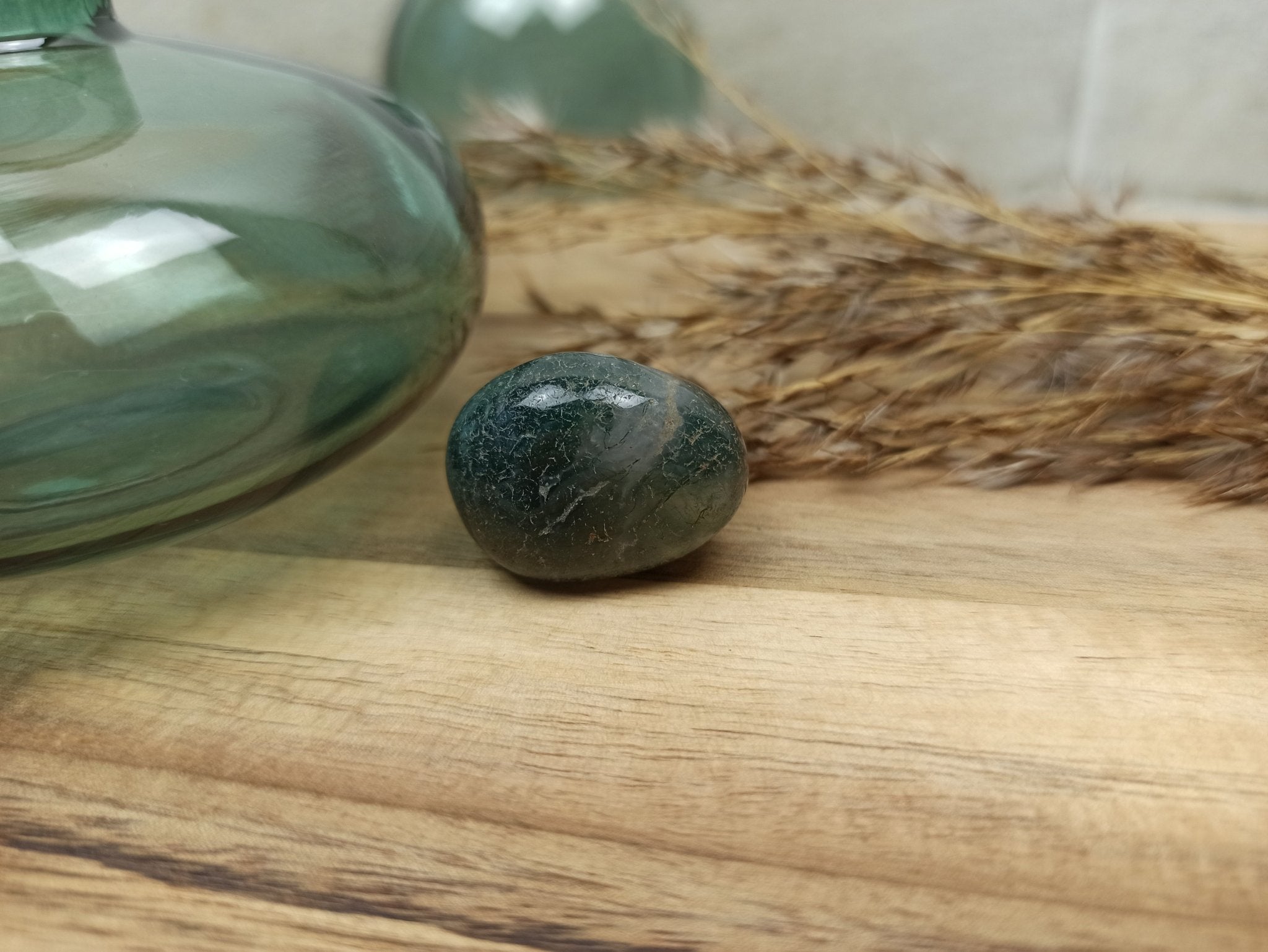 Mosagaat trommelstenen – curated crystal by Marga Jacobs | rust, symboliek en intuïtieve zelfzorg