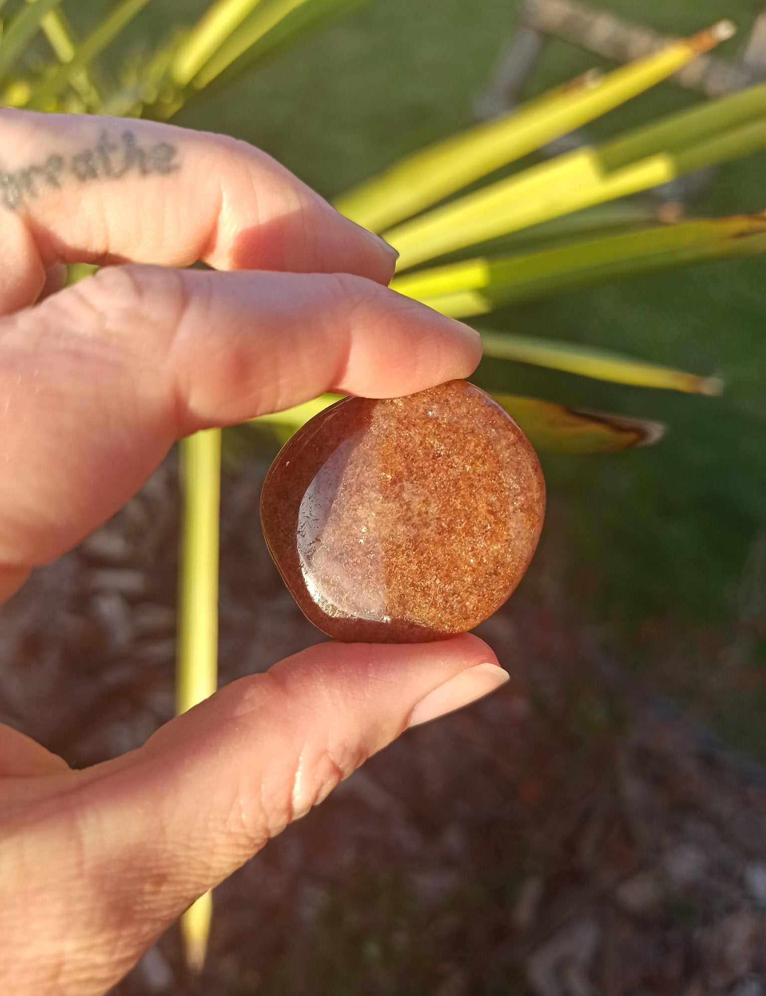 Moskoviet trommelstenen – curated crystal by Marga Jacobs | rust, symboliek en intuïtieve zelfzorg