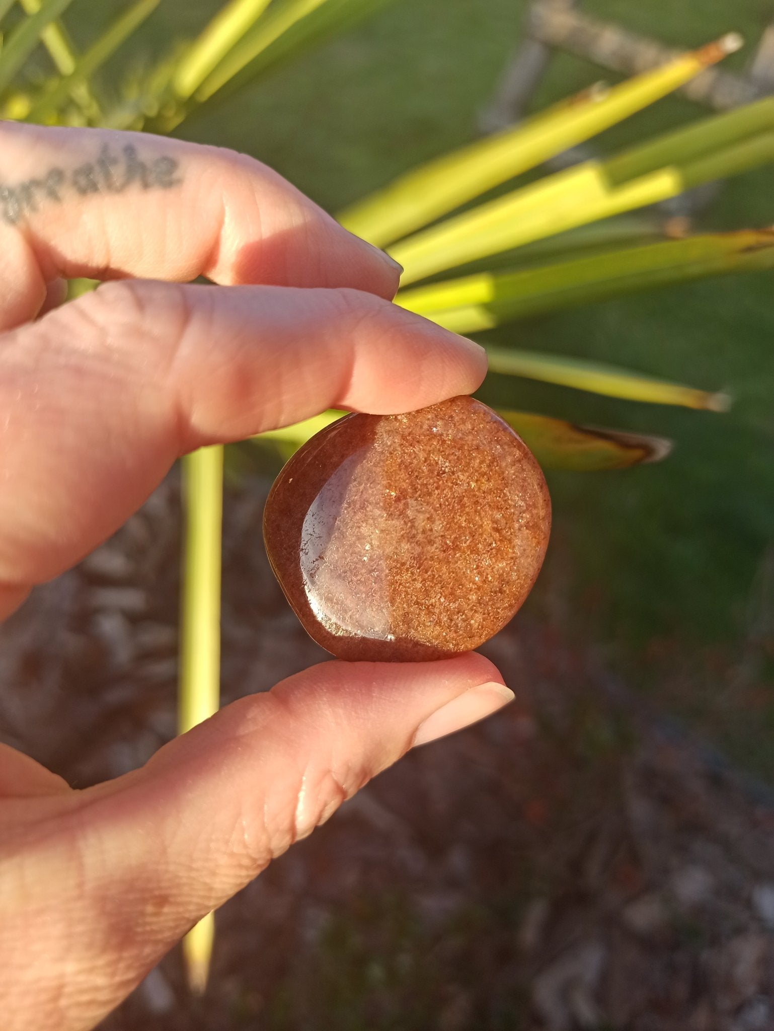 Moskoviet trommelstenen – curated crystal by Marga Jacobs | rust, symboliek en intuïtieve zelfzorg