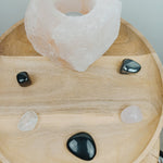 Obsidiaan trommelstenen – curated crystal by Marga Jacobs | rust, symboliek en intuïtieve zelfzorg