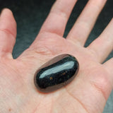 Onyx trommelstenen – curated crystal by Marga Jacobs | rust, symboliek en intuïtieve zelfzorg