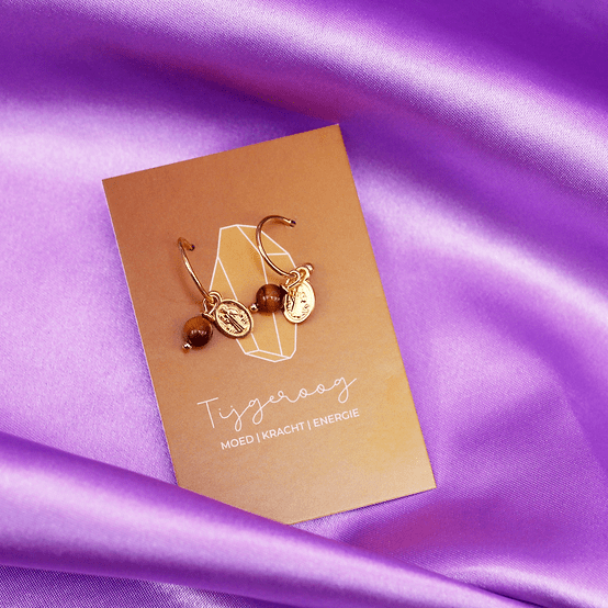 Oorbellen 'you're a star' ~ Uchu Reminders – curated crystal by Marga Jacobs | rust, symboliek en intuïtieve zelfzorg