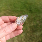 Opaal trommelstenen – curated crystal by Marga Jacobs | rust, symboliek en intuïtieve zelfzorg